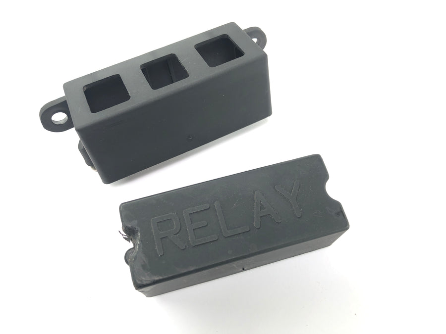 Aprilia SL 1000 Falco Pa [2000] - relay box cover box cover relay houseing