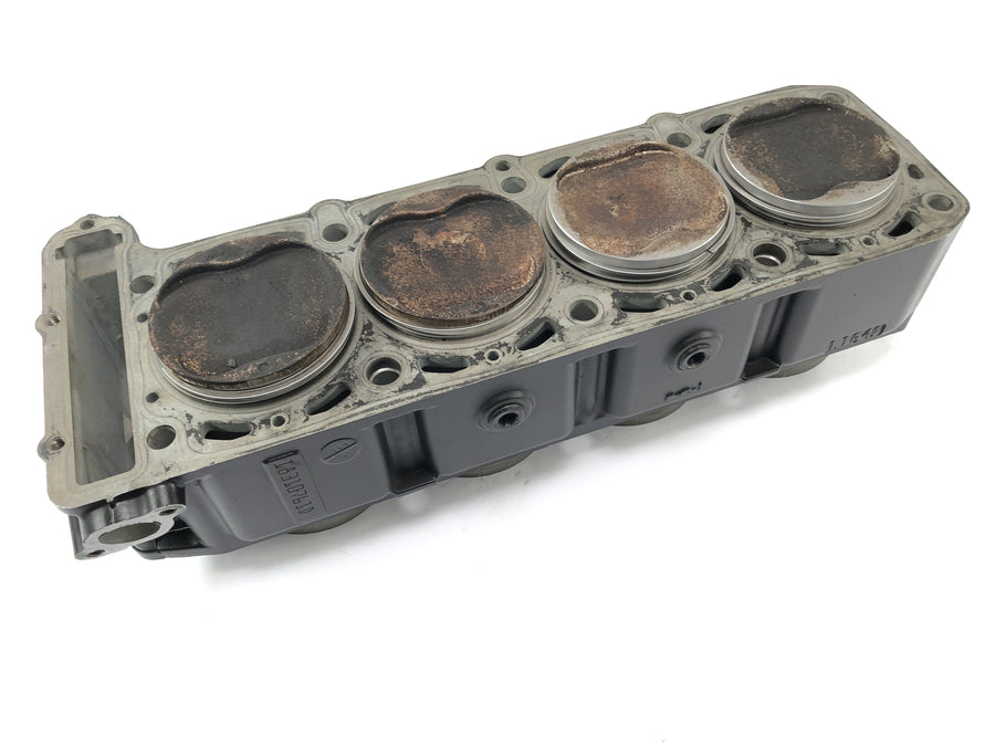 Kawasaki ZRX 1200 S ZRT20A [2002] - cylinder with pistons