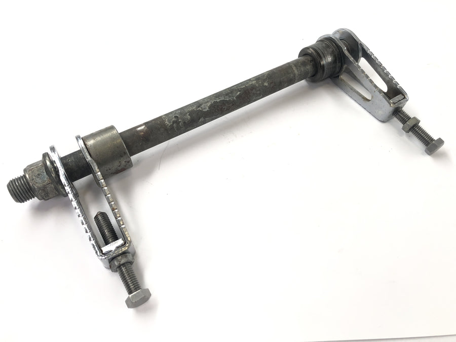 Honda XBR 500 PC15 [1989] - Hinterachse mit Kettenspanner