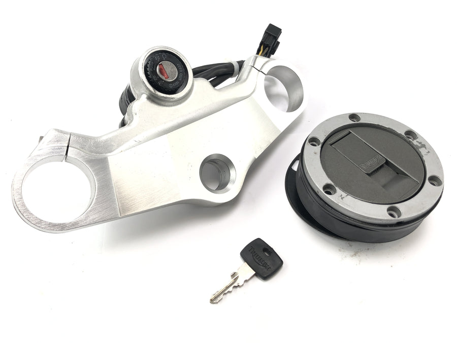 Triumph Daytona 955i T595N [2003] - locksmith ignition lock