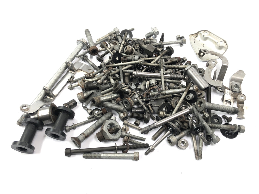 BMW R 1200 GS Adventure R12 [2012] - screws and residual parts are convolidated