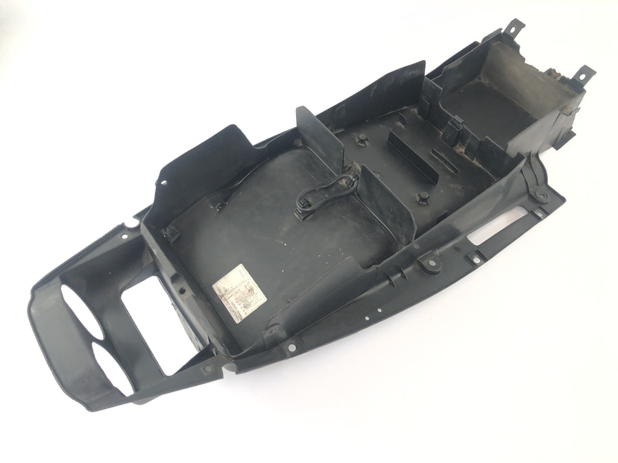 Yamaha YZF R1 RN01 [1998] - Disguise of rear undercovering