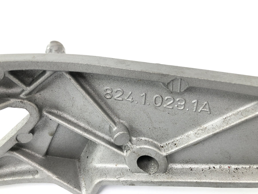 Ducati Monster M600 [1995] - Fußrastenanlage links Fußraste Fahrer Beifahrer