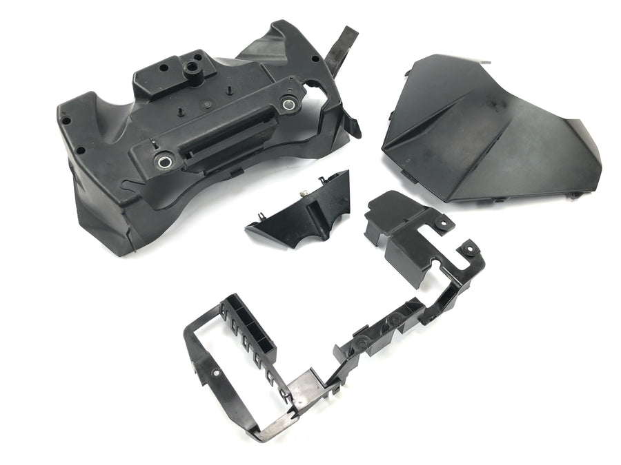 KTM RC 125 [2016] - Batteriekasten Aggregateträger Batteriefach mit Tankverkleidung vorne