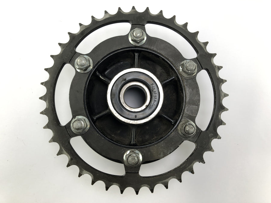 Kawasaki GPZ 1000 RX [1987] - Sprocket carrier with sprocket and shock absorber