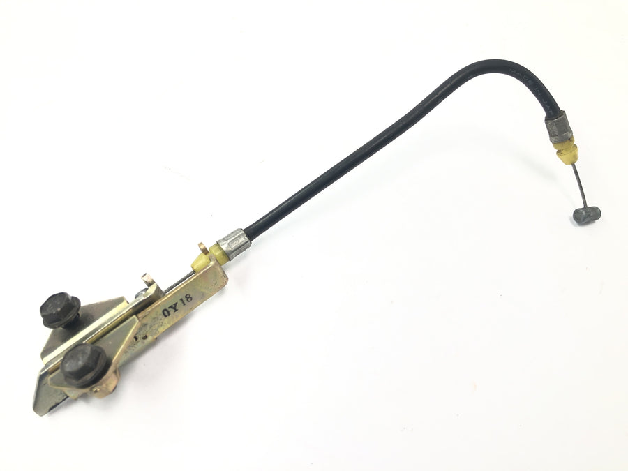 Kawasaki ZX 12 R ZXT20A [2001] - Seat lock with pull cable