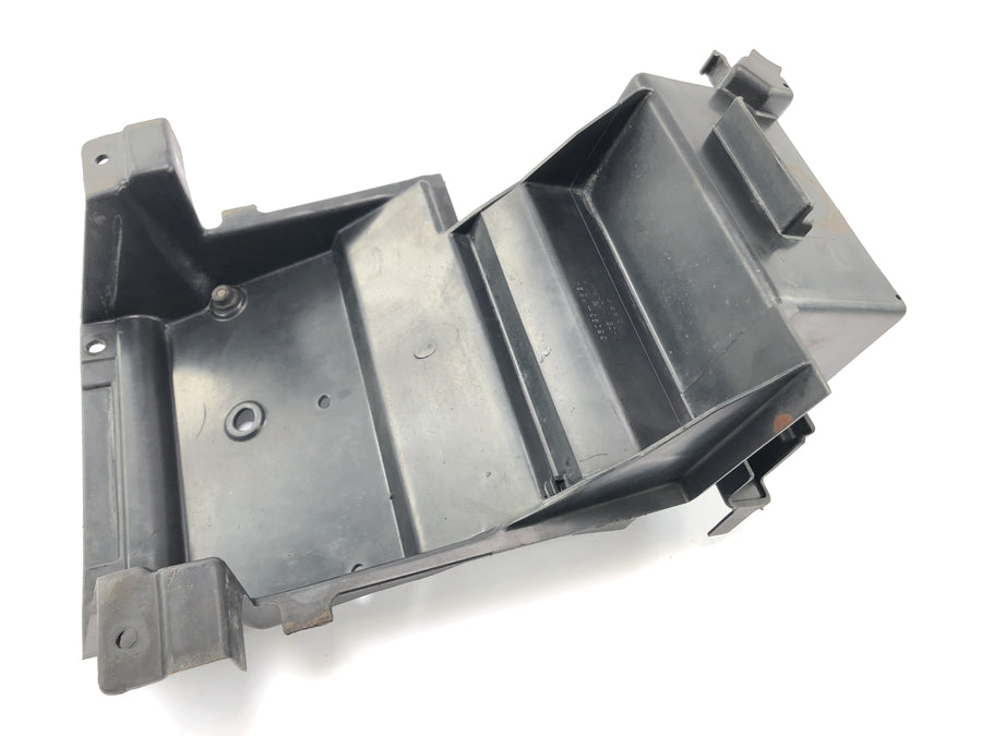 Kawasaki ZR7 ZR750F [1999] - fender in the back inside