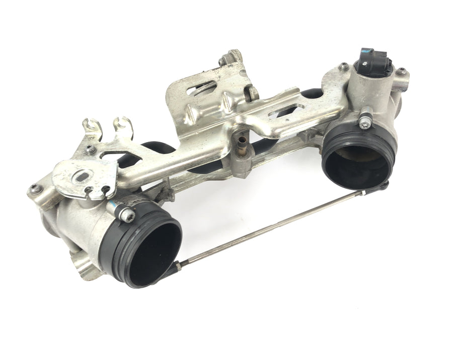 Moto Guzzi Stelvio 1200 4V [2009] - throttle valve injection system with rods