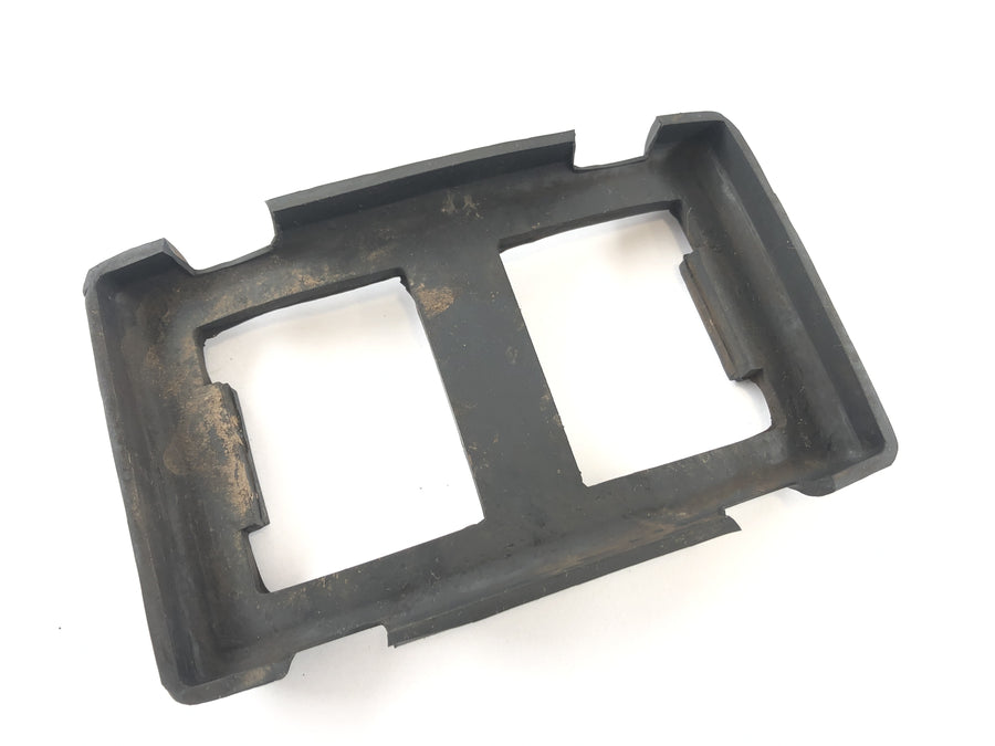 Yamaha XS 400 2A2 [1982] - Rubber pad battery compartment