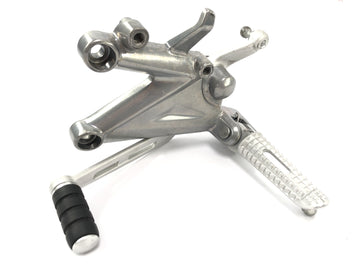 Triumph Street Triple R 675 D67LD [2010] - footrest system driver on the left with switching pedal