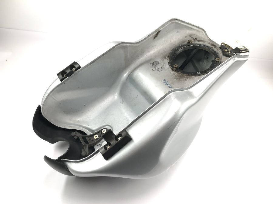 Ducati ST3 S3 [2004] - Tank Kraftstofftank silber Benzintank Tankbehälter