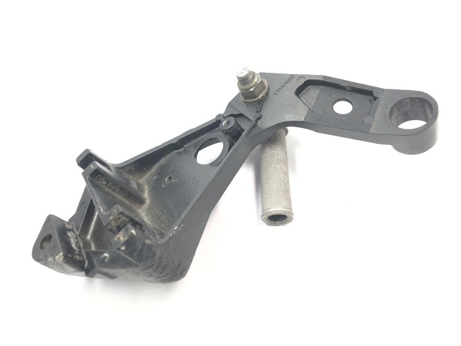 Triumph Daytona 900 T300 [1996] - Footrest bracket passenger left passenger footrest