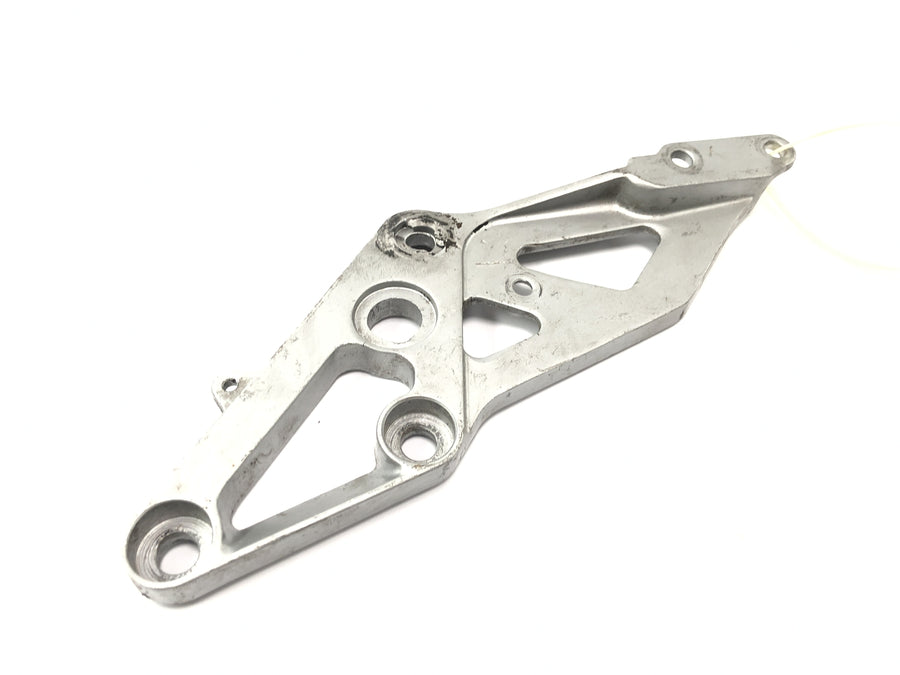 Suzuki GSX-R 1100 W GU75 C [1994] - Footrest plate holder on the right