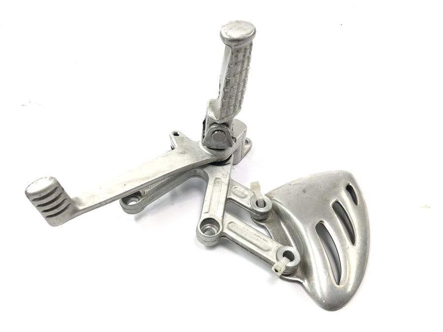 Triumph Speed ​​Triple T509 [1998] - right footrest system with brake pedal
