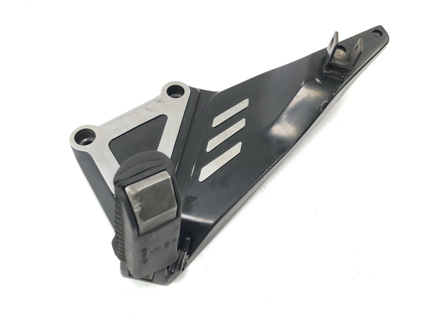 BMW K 1100 LT 100 [1994] - Palatinate footrest holder on the right foot support carrier plate