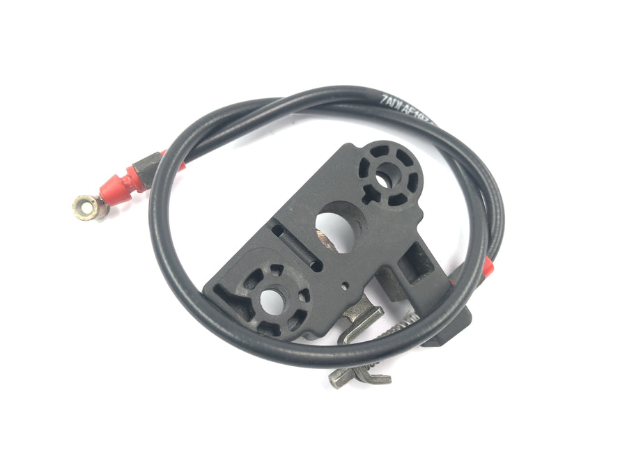 Aprilia RSV 1000 R [2004] - Seat lock with Bowden cable