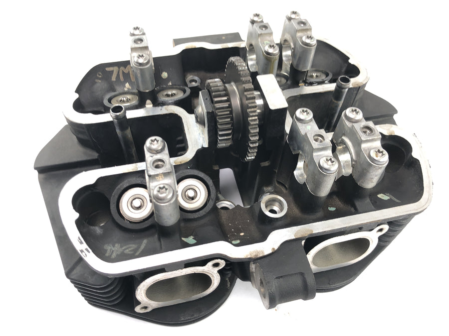 Triumph Bonneville T100 986MF [2012] - Cylinder head valve head valve control