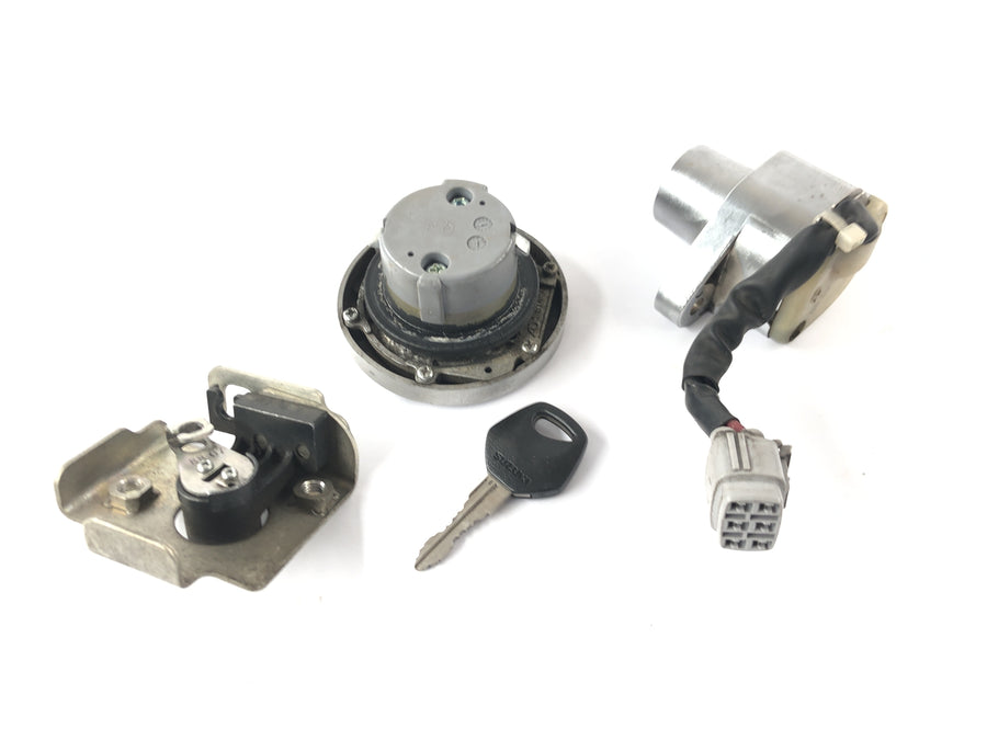 Suzuki VZ 1500 WVCU [2011] - Lock set ignition lock locking system tank cap kit