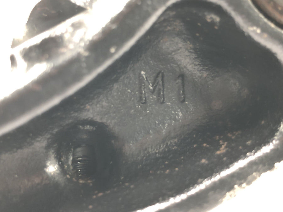 Triumph Bonneville T100 986MF [2012] - Lower fork bridge, steering head bridge fork clamp