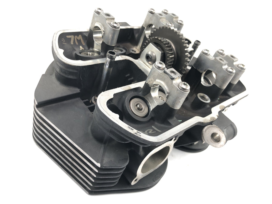 Triumph Bonneville T100 986MF [2012] - Cylinder head valve head valve control