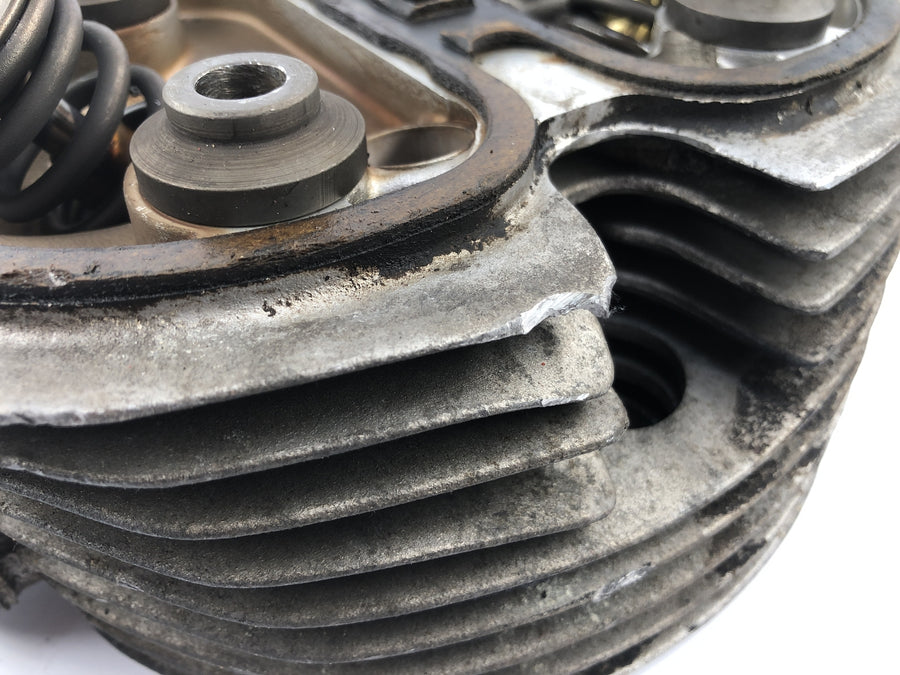 BMW R 100 RT 247 [1981] - Cylinder head on the left