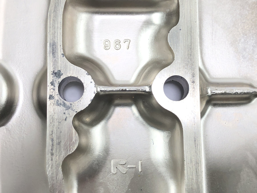 Kawasaki VN 1600 Classic VNT60A [2007] - front valve cover cylinder head cover chrome