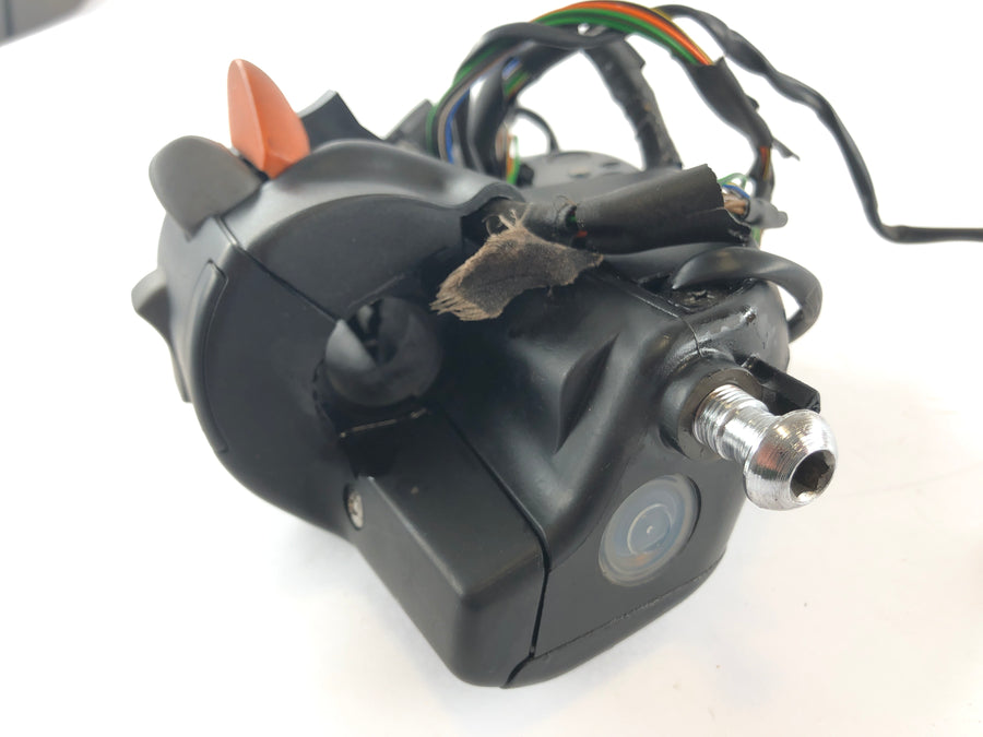 BMW R 1150 R R21 [2002] - Handlebar fitting right with handbrake pump