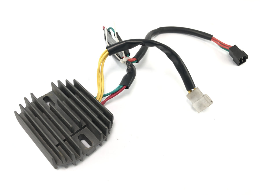 Triumph Speed Triple 1050 515NJ [2007] - Regulator Rectifier