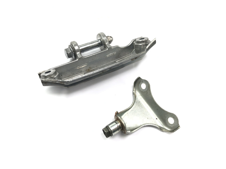Yamaha V Max 1200 2LT [1998] - Headlight mount bracket