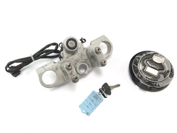 BMW F 650 GS R13 [2002] - locksmith with fork bridge at the top tank lock ignition lock