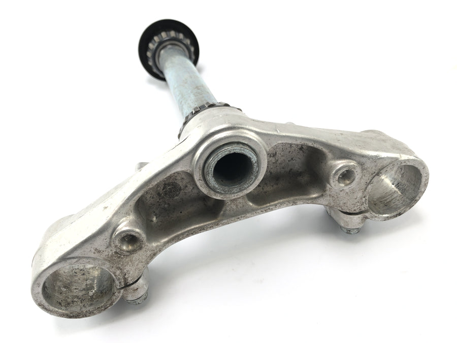 Honda NSR 125 JC22 [1998] - fork bridge above control head steering head bridge