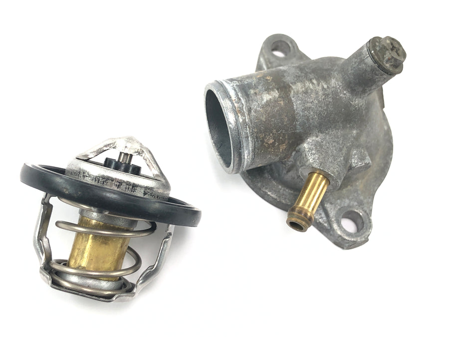 Suzuki GSX R 1000 WVBZ K3 [2003] - Thermostat Thermostateinsatz mit Gehäuse