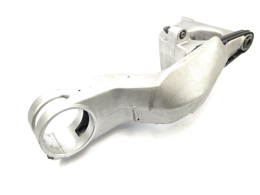 Aprilia RST 1000 Futura [2002] - Schwinge rear wheel swing