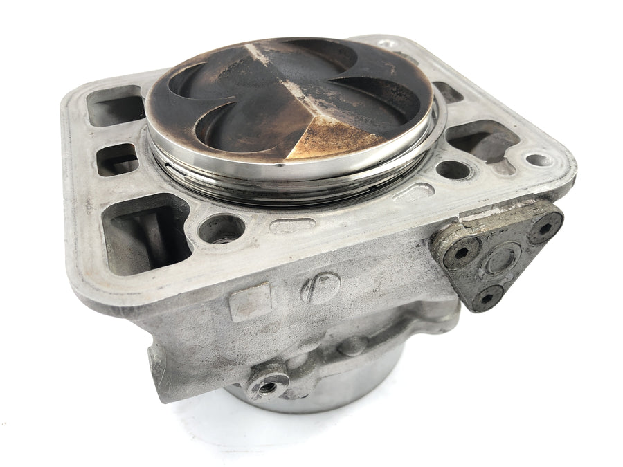 Ducati Monster S4R M4 [2004] - cylinder with piston front cylinder