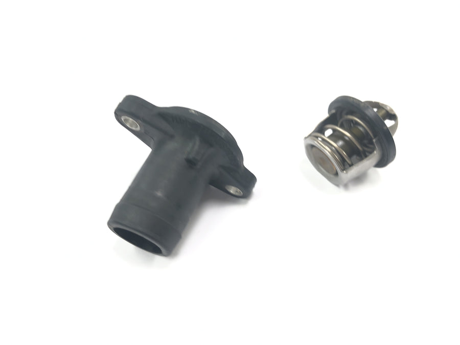 KTM Duke 690 A3 [2012] - Thermostat Kühlwasserthermostat Thermostathalter Gehäuse