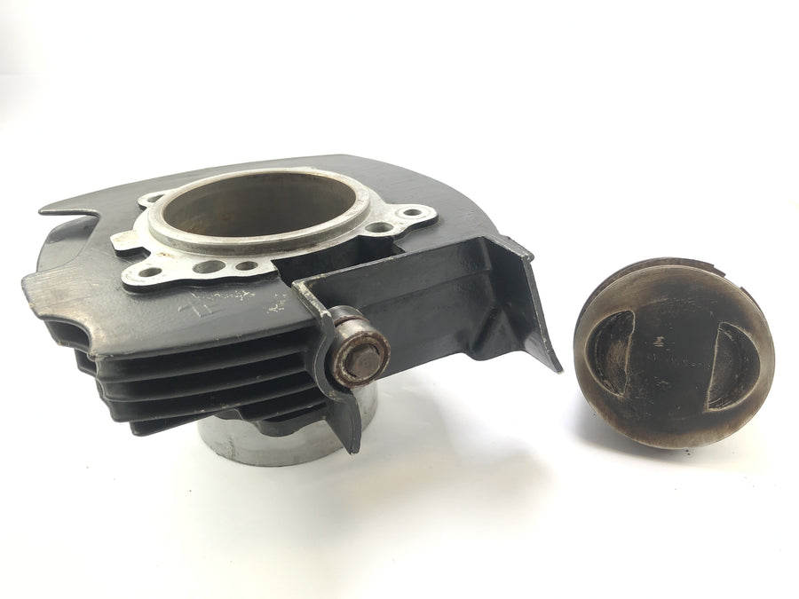 Cagiva elefant 650 [1984] - cylinder with pistons at the back