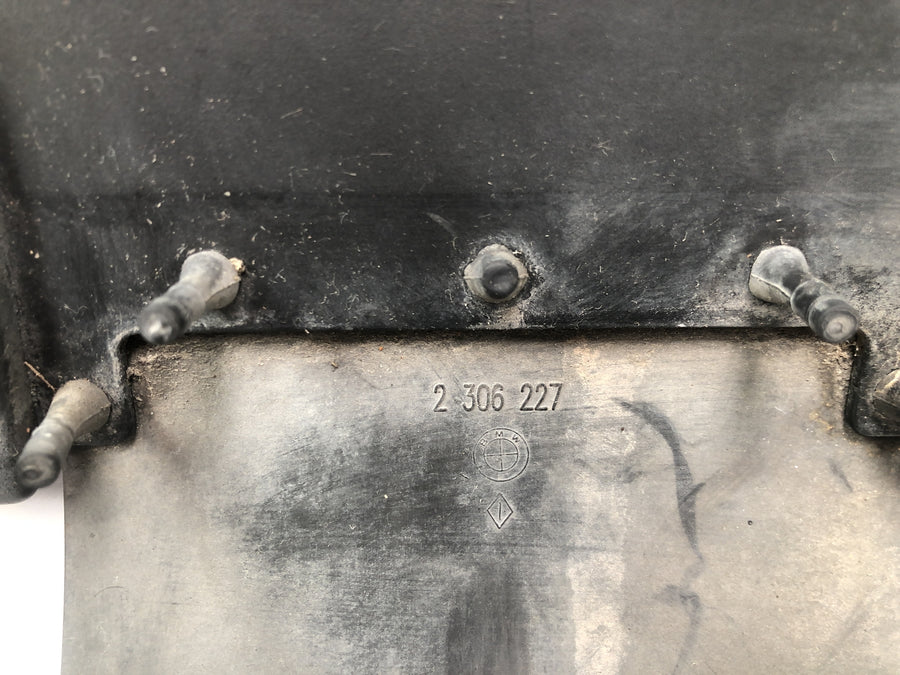 BMW R 1150 GS R21 [2002] - Fuse box fairing cover housing