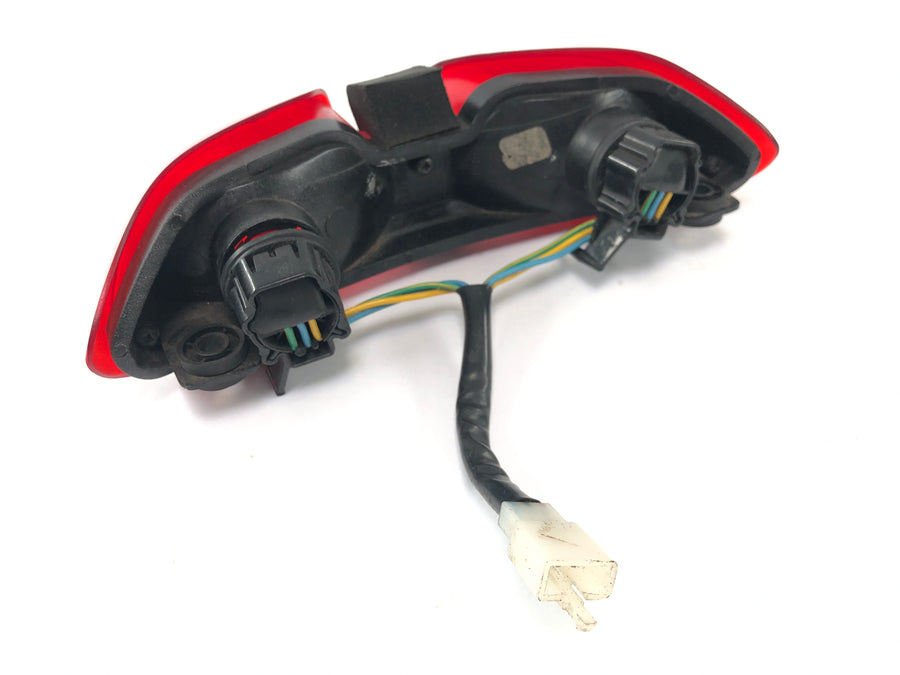 Aprilia SL 1000 Falco Pa [2000] - rear light rear light brake light
