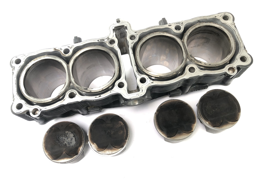 Suzuki GSX-R 1100 W GU75 C [1994] - cylinder with piston