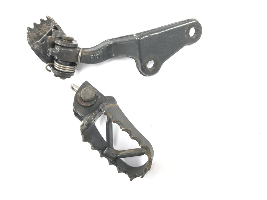 KTM 640 LC4 EGS [1999] - Footrests Footrests Driver's footrest left and right
