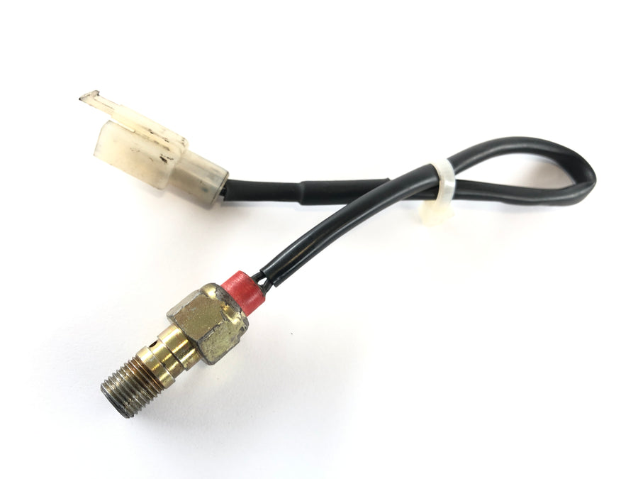 KTM LC4 640 Duke 2 [2001] - Rear brake light switch