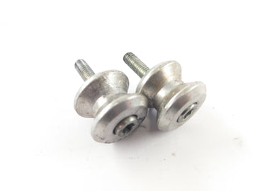 Aprilia RSV 1000 Tuono RP [2005] - Support stand jacking aid