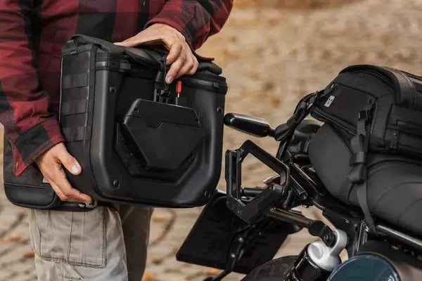 Royal Enfield Classic [SW-MOTECH] – V-LOC Legend Gear Seitentasche (11 Liter)