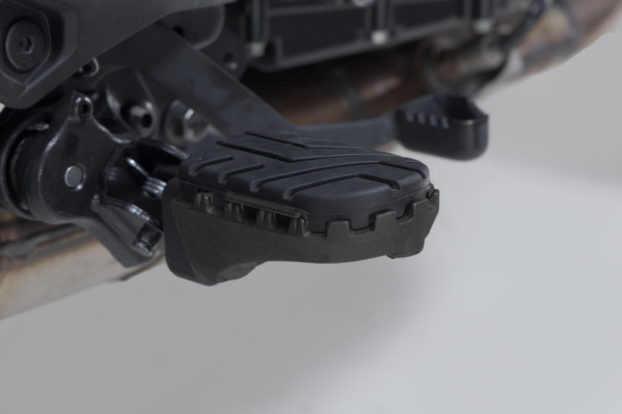 Suzuki V-Strom 800 DE [2023-2026] - ION footrest set, can be lowered by 15 mm, version FRS.05.011.10200/B – picture 5