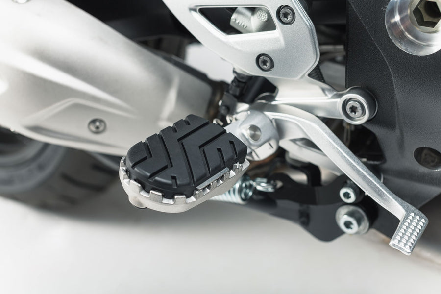 BMW F 750 GS Edition 40 Years GS [2021] - ION footrest kit – image 1