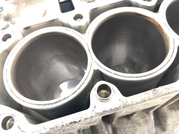 BMW K 1200 GT K12 [2004] - Engine housing with cylinder liners and pistons - 0