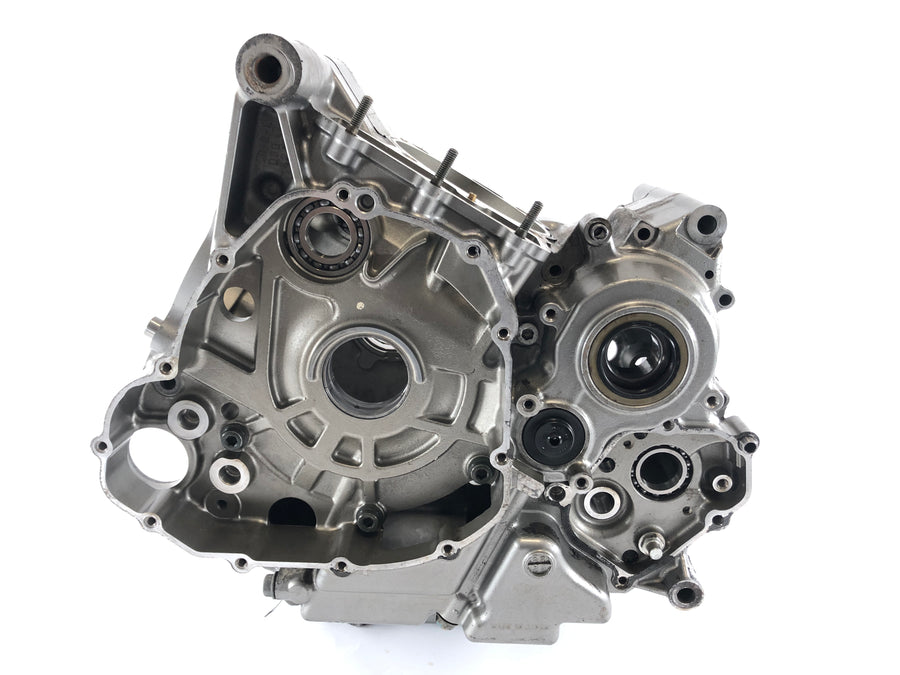 Suzuki DL 1000 V-Strom [2006] - Engine housing empty housing