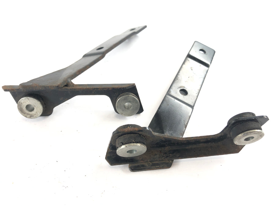 BMW C1 125 [2001] - Lower fairing bracket