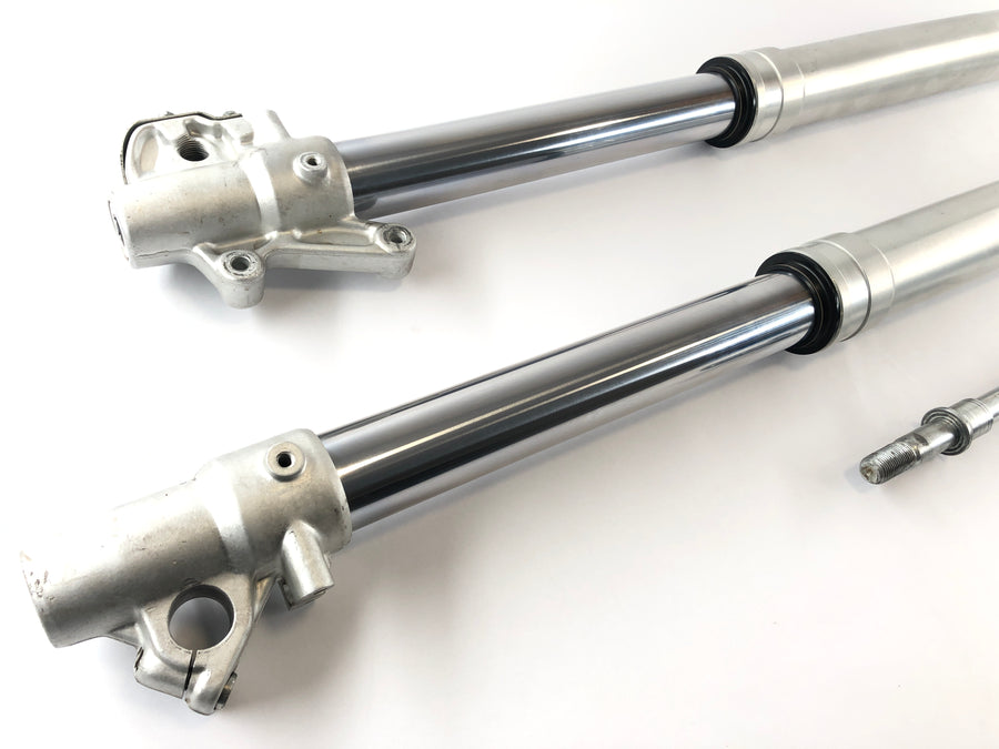 Yamaha TT 600 E 4GV [1996] - Fork Telescopic fork with axle