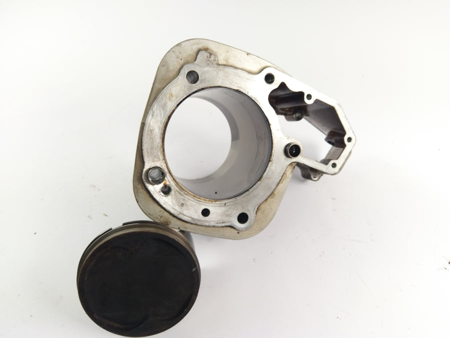 BMW R 1100 GS 259 ​​[1994] - Cylinder with piston